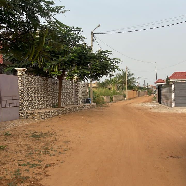 Terrain 1800 mètres carrés à Ngaparou 2