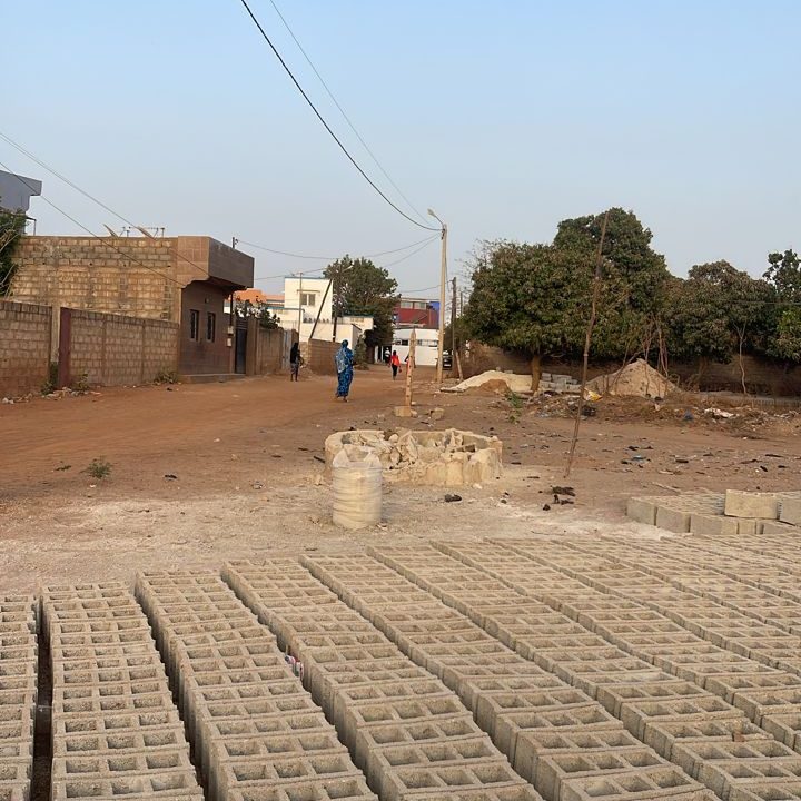 Terrain de 300 m2 à vendre à Ngaparou 04