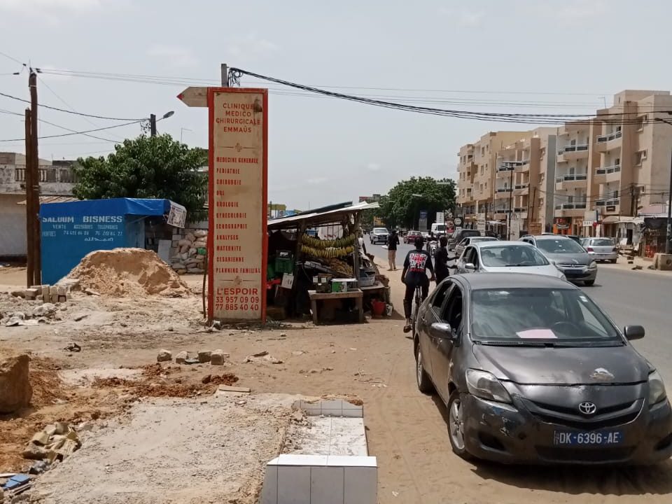 magasin à louer à mbour 02