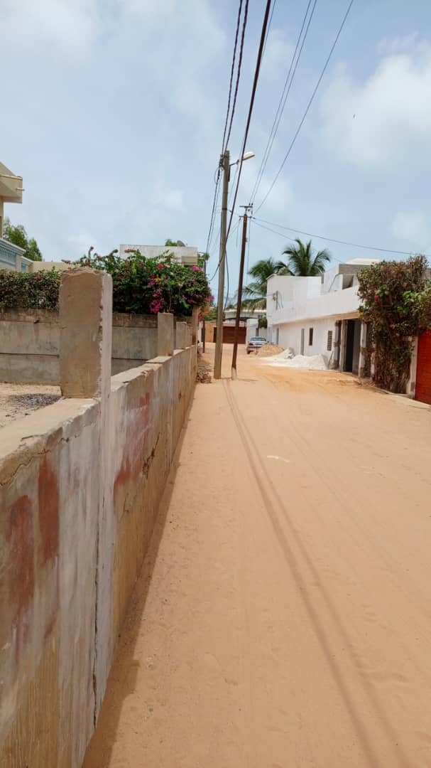 Terrain de 700 mètres carrés à vendre à Saly Sénégal