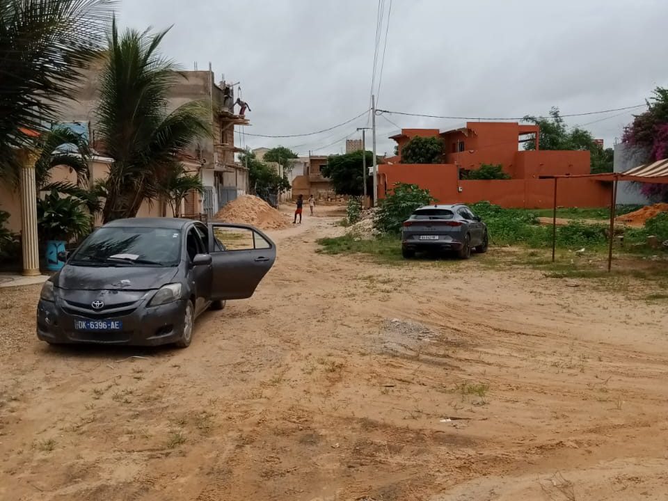 terrain de 300m2 à saly mbamb 03