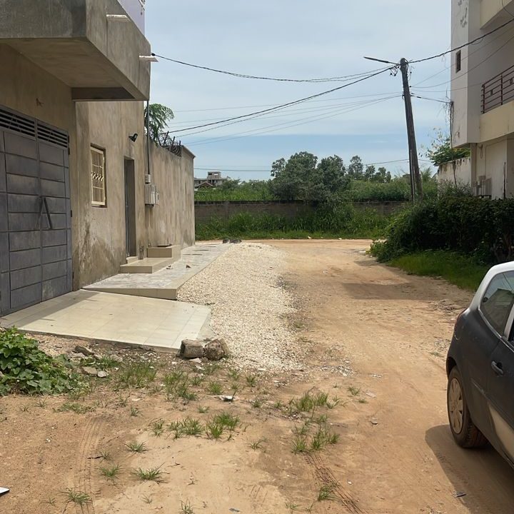 terrain de 316m2 à Saly 02