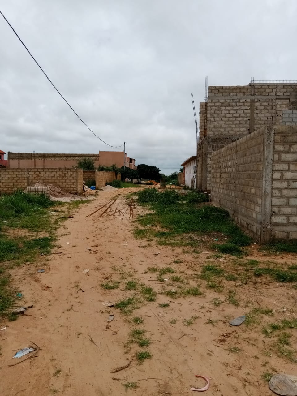 Terrain de 600 mètres carrés à vendre à Saly Sénégal