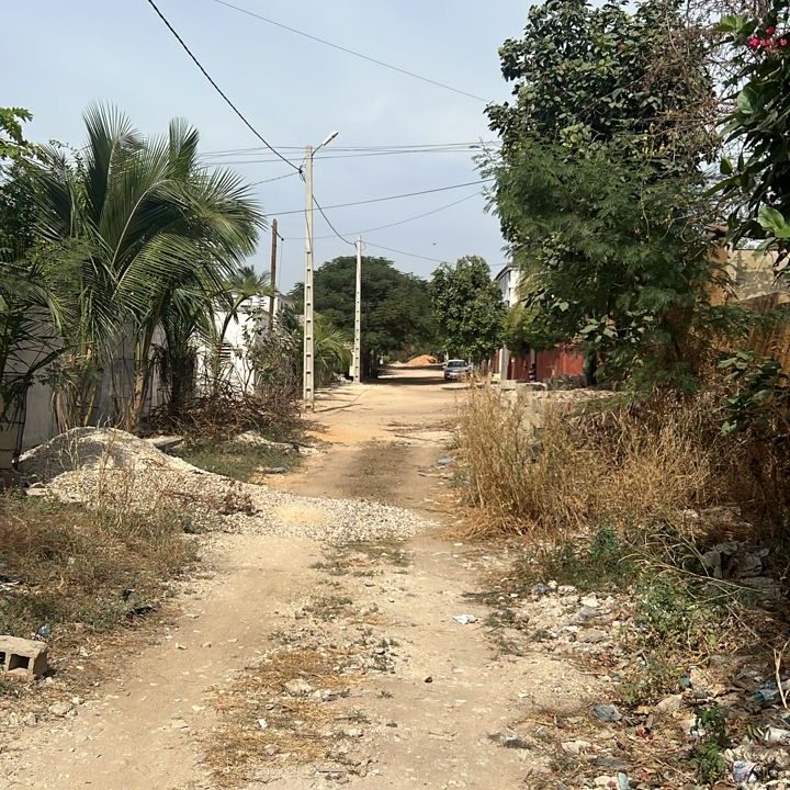 Terrain 500m2 à Saly 05