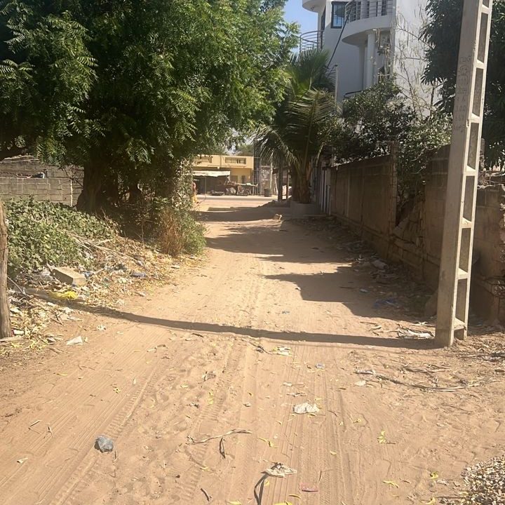 Terrain de 415m2 à Saly 02