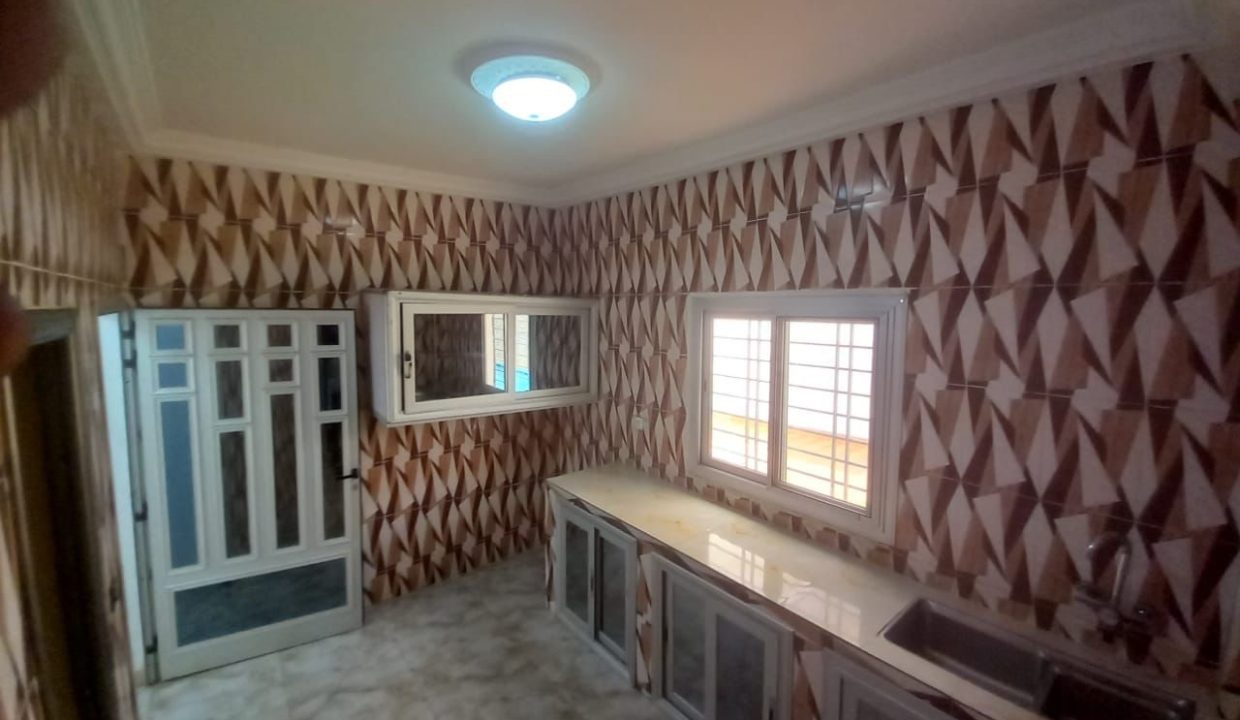 villa 500m2 meub à saly niakh 01