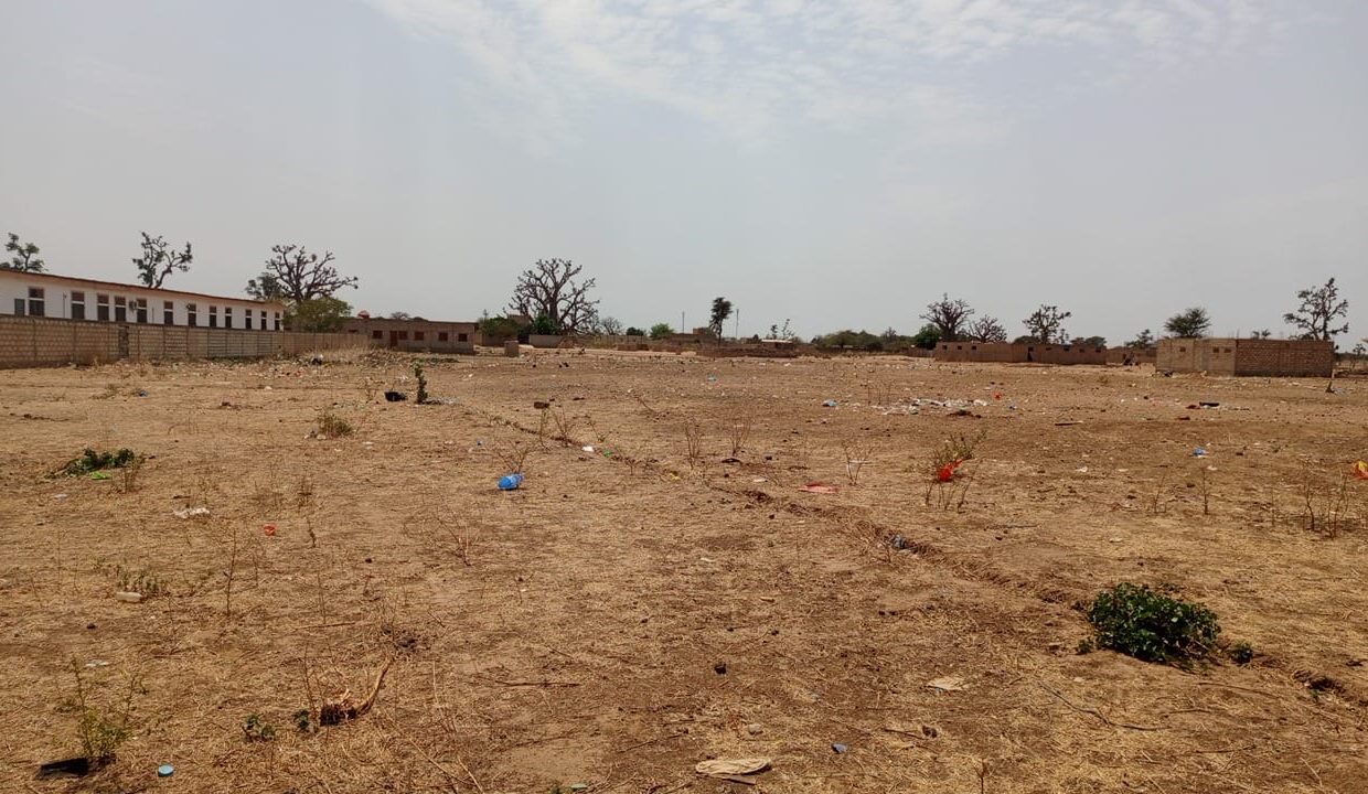 Terrain de 300m2 à Sandiara 03