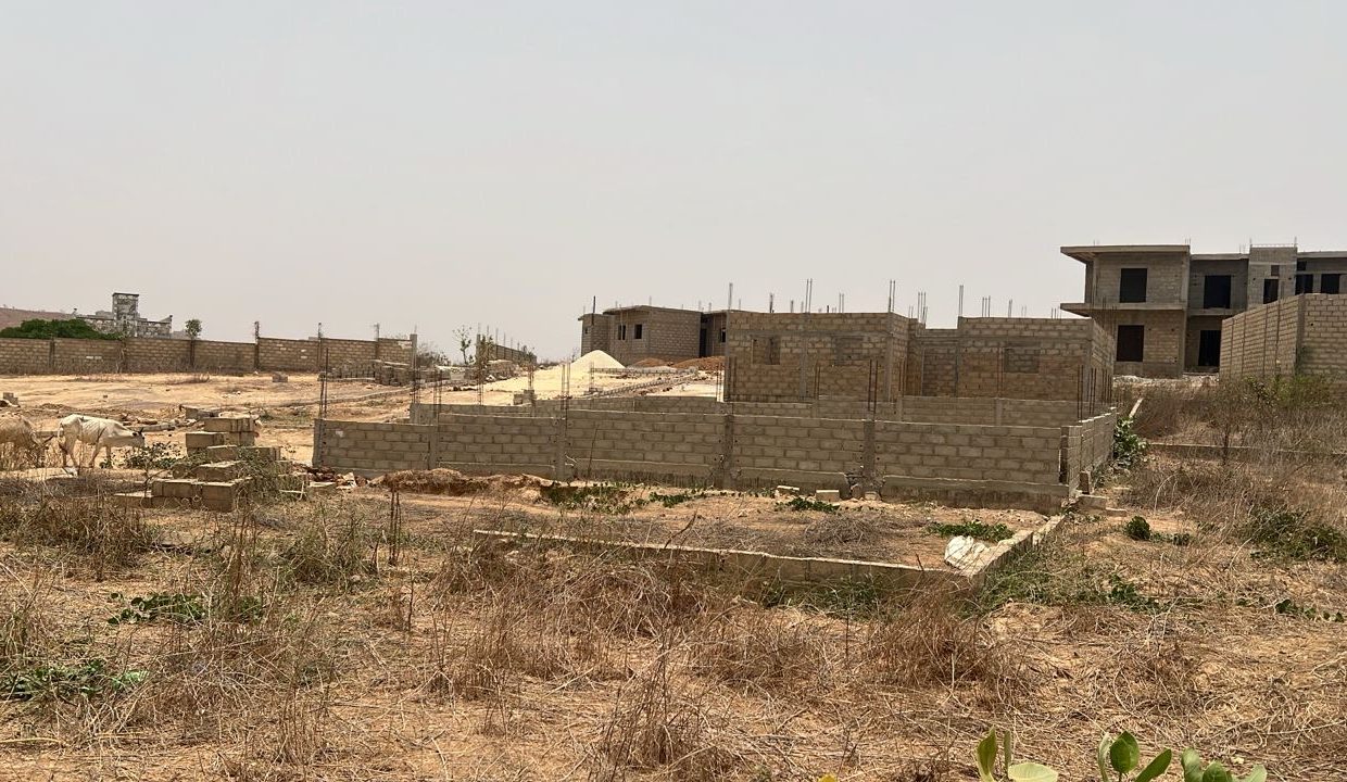 Terrain 225m2 à yenn ditakh 04
