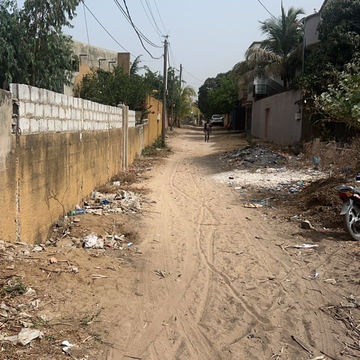 Terrain de 400m2 à Saly 04