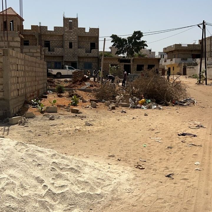 Terrain 150m2 à mbour 02