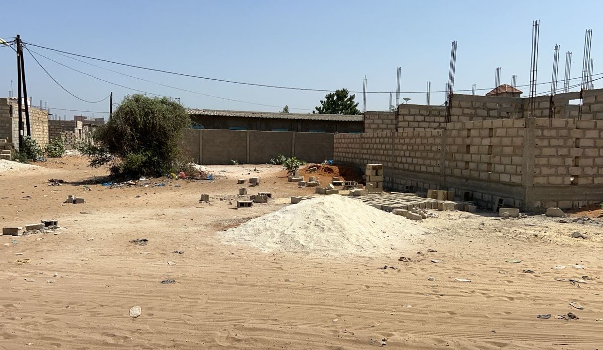 Terrain 150m2 à mbour 03