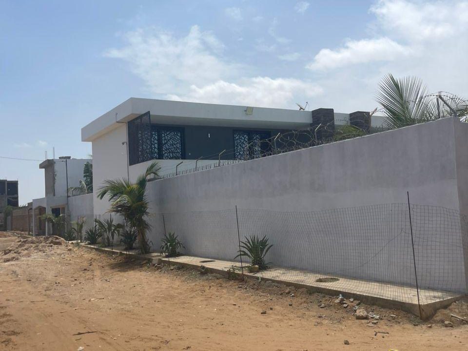Terrain 213m2 à Saly 04