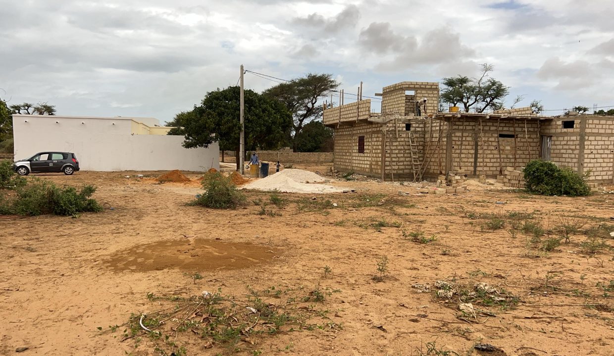 Terrain 450m2 à Saly joseph kr youngar 04