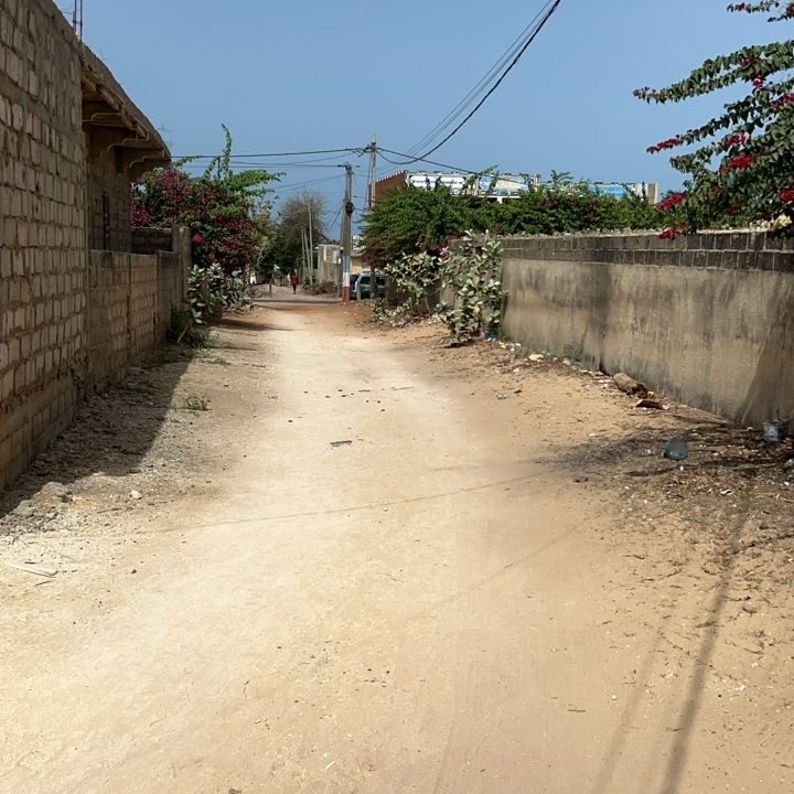 Terrain 600m2 à Saly 02