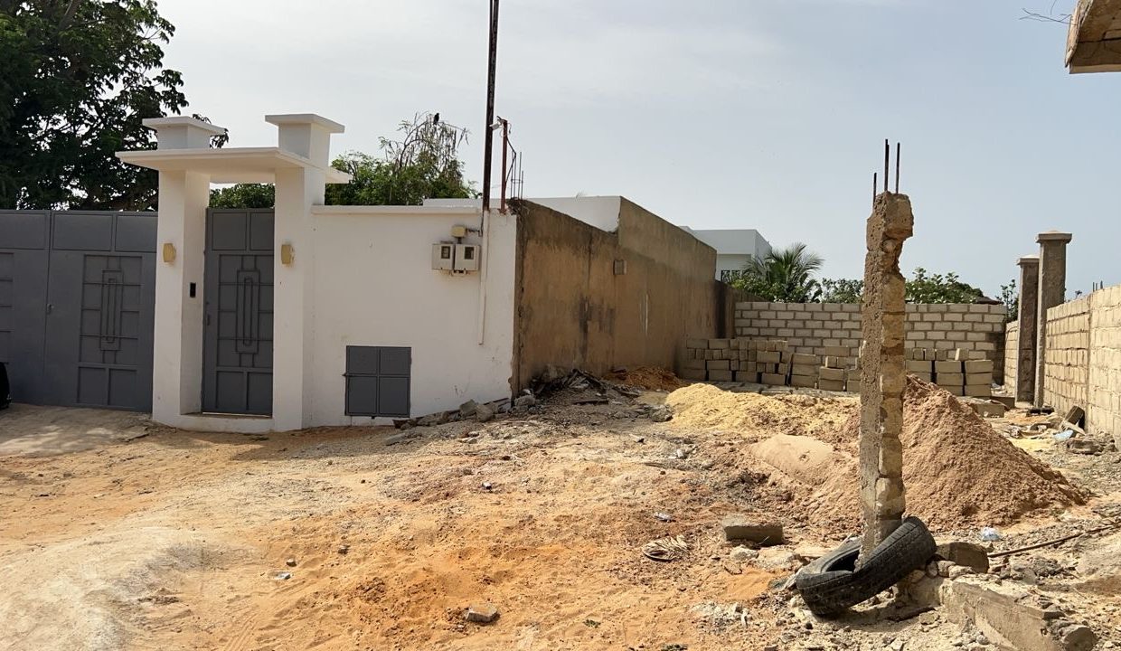 Terrain 600m2 à Saly 03