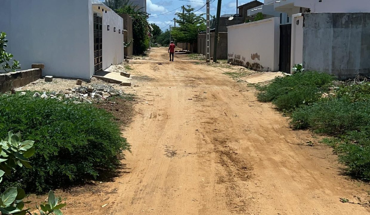 Terrains 300m2 à Somone ext 03