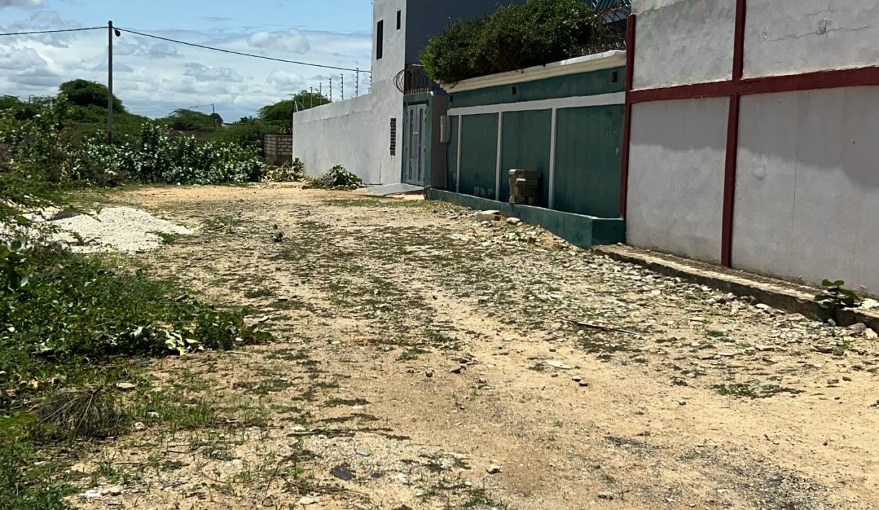 Terrains 300m2 à Somone ext 04