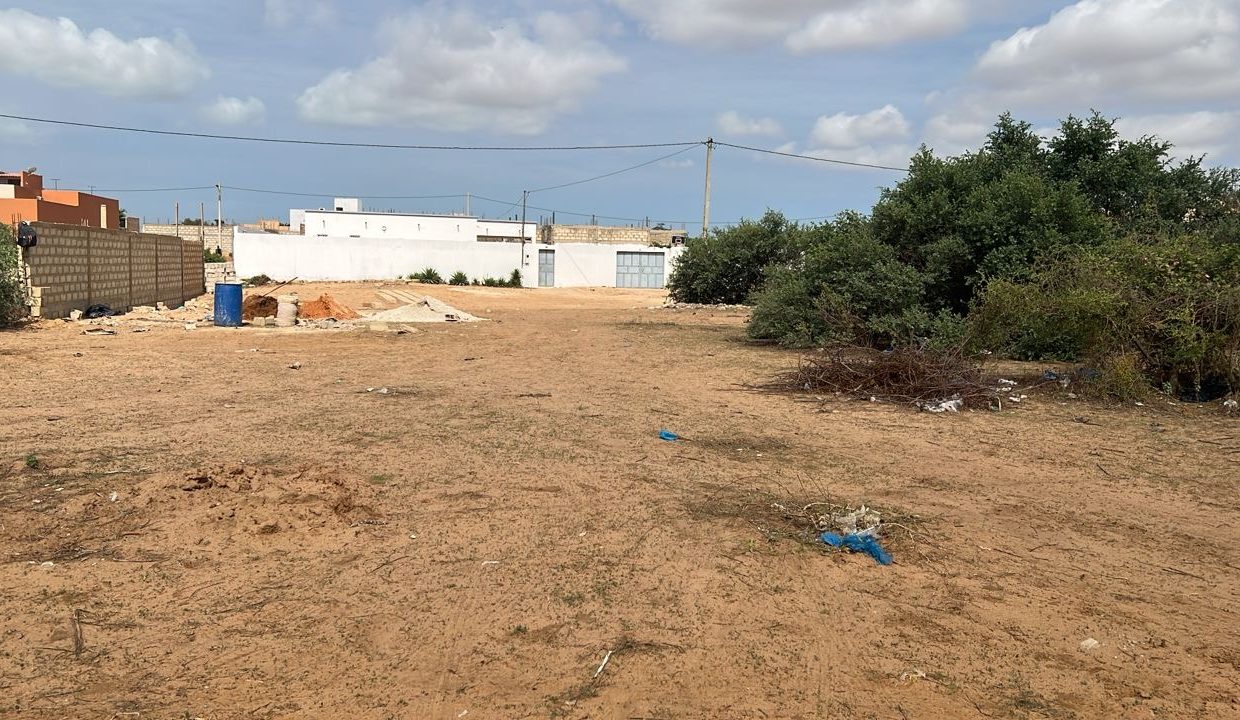 Terrain 300 mètres carrés à vendre à Malicounda , Sénégal 2