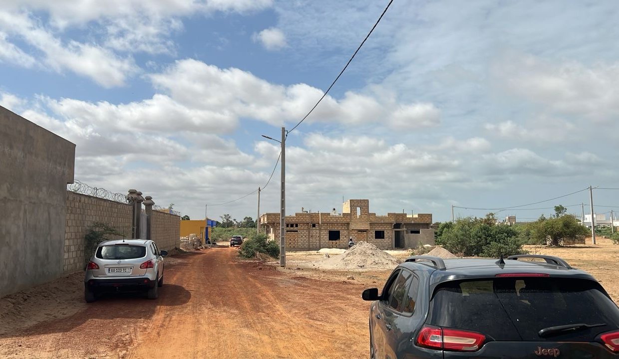 Terrain 300 mètres carrés à vendre à Malicounda , Sénégal 4
