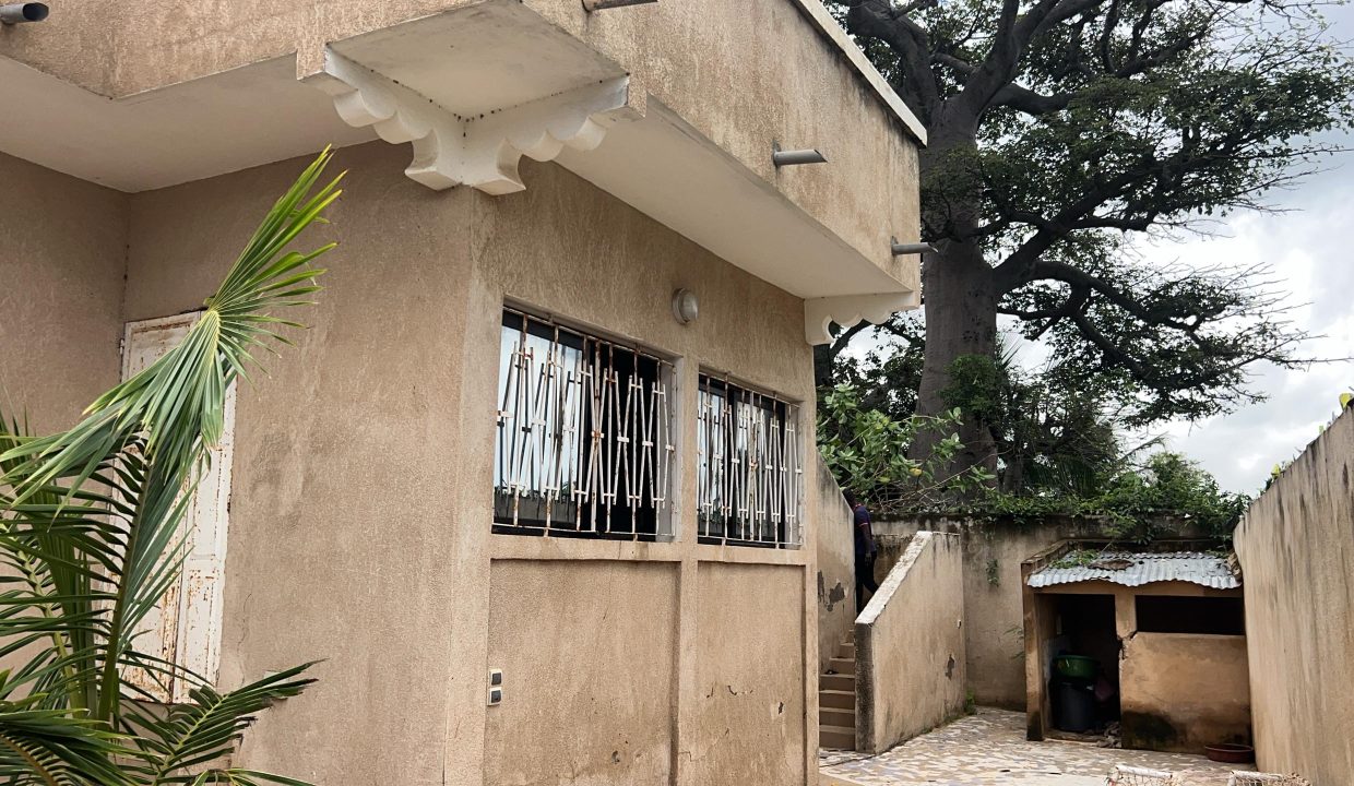 Villa à vendre à Warang 01