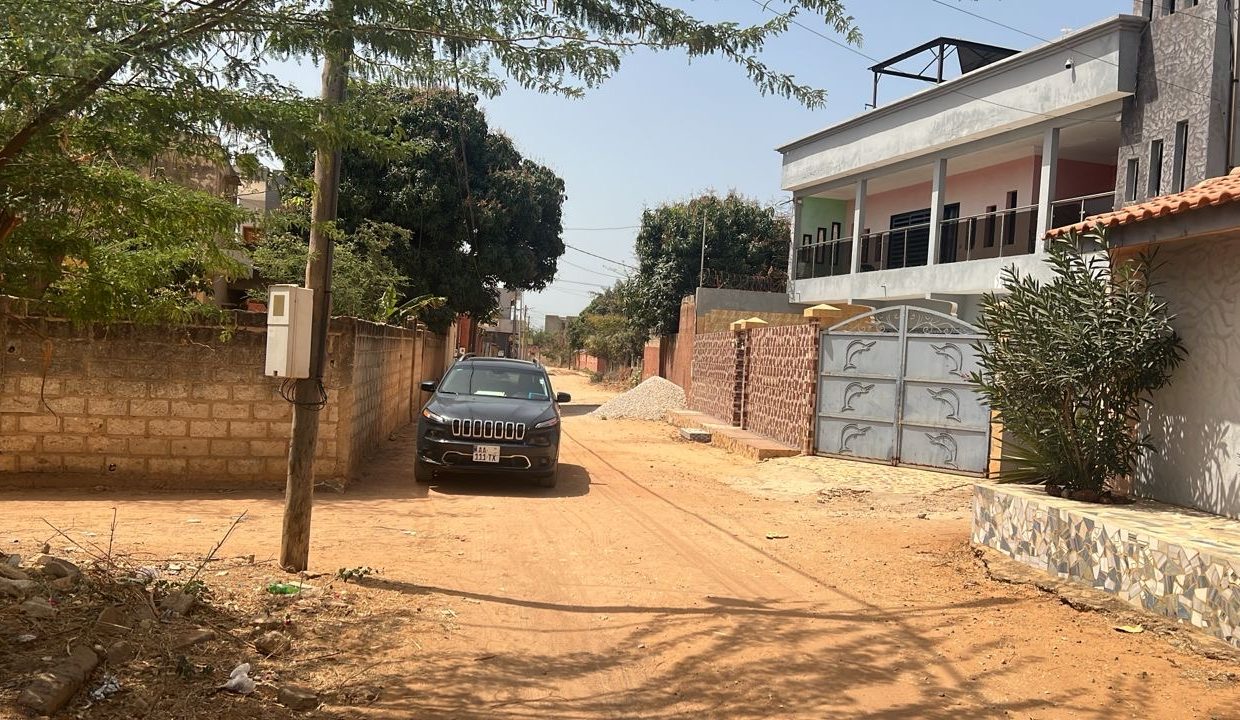 Terrain 1200m2 à Ngapa canda 04