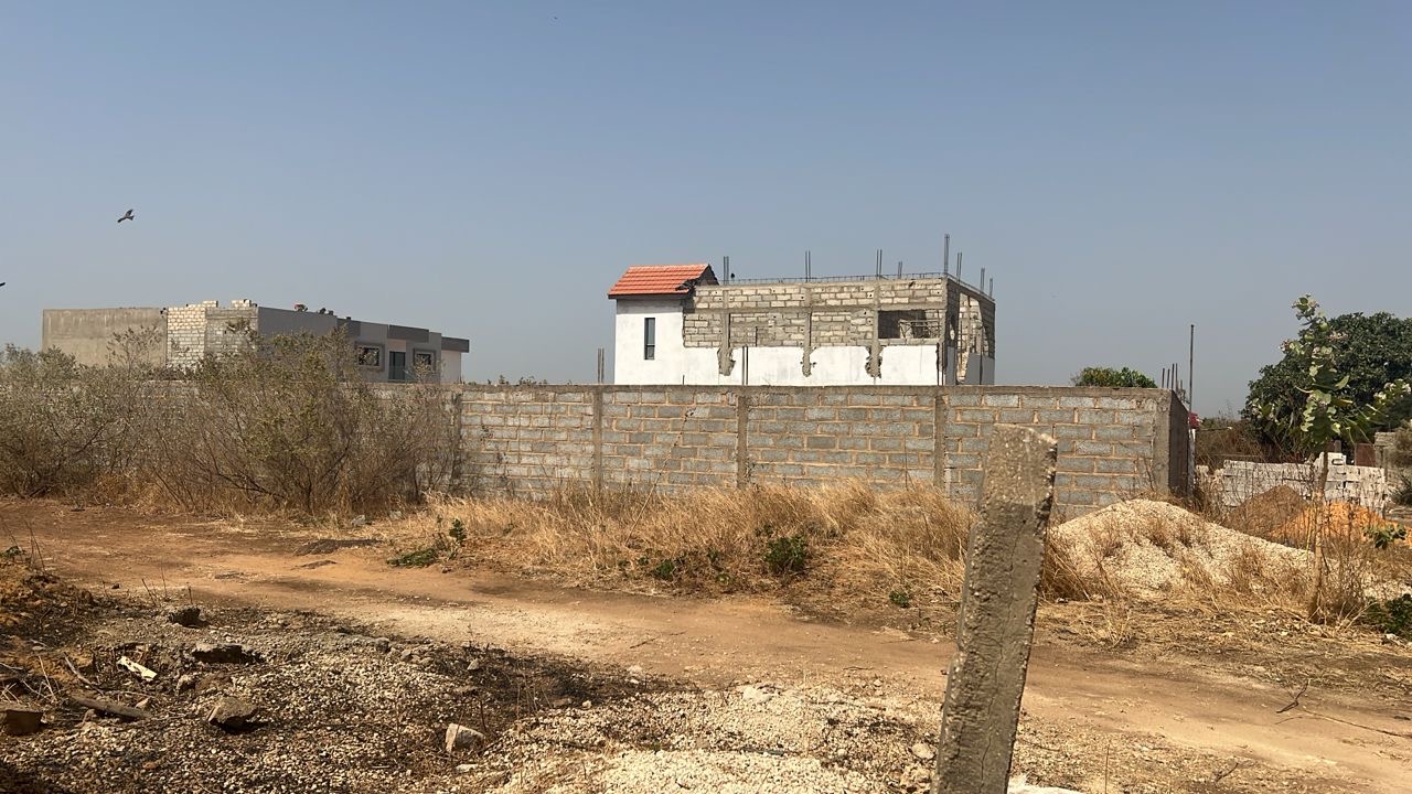 Terrain de 300 mètres carrés à vendre à Nguérigne Sénégal