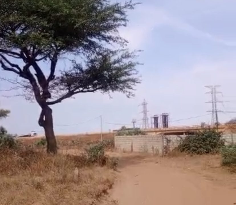 Terrain 300m2 à Malicounda péage 02