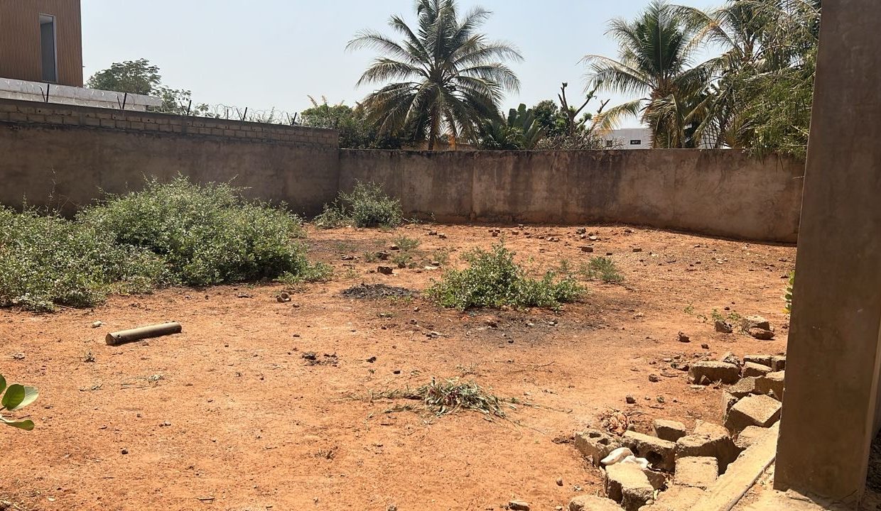 Terrain 399m2 à somone 02