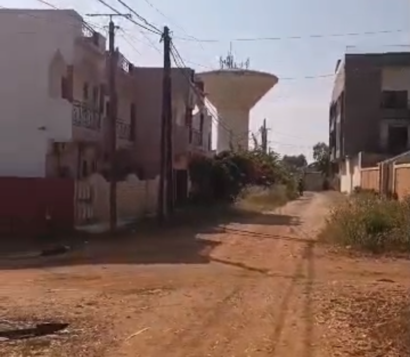 Terrain 400m2 à Saly 03