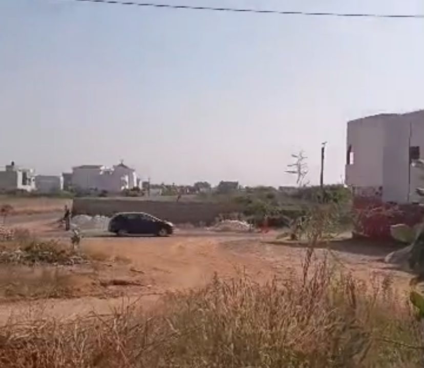 Terrain 400m2 à Saly 04