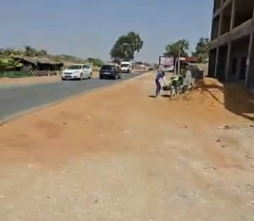 Terrain 500m2 à Ngaparou 06