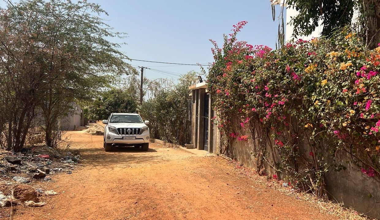 Terrain 600m2 à Somone 04