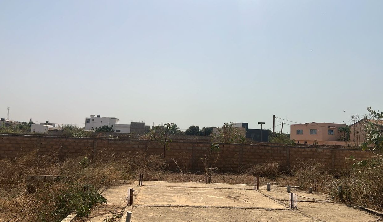 Terrain 688m2 à Somone 03