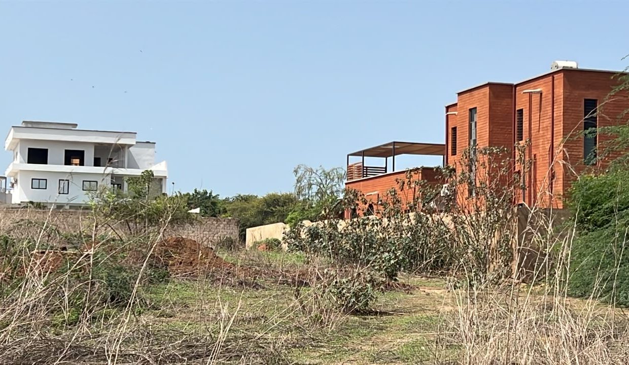 Terrain 600m2 à Somone 02