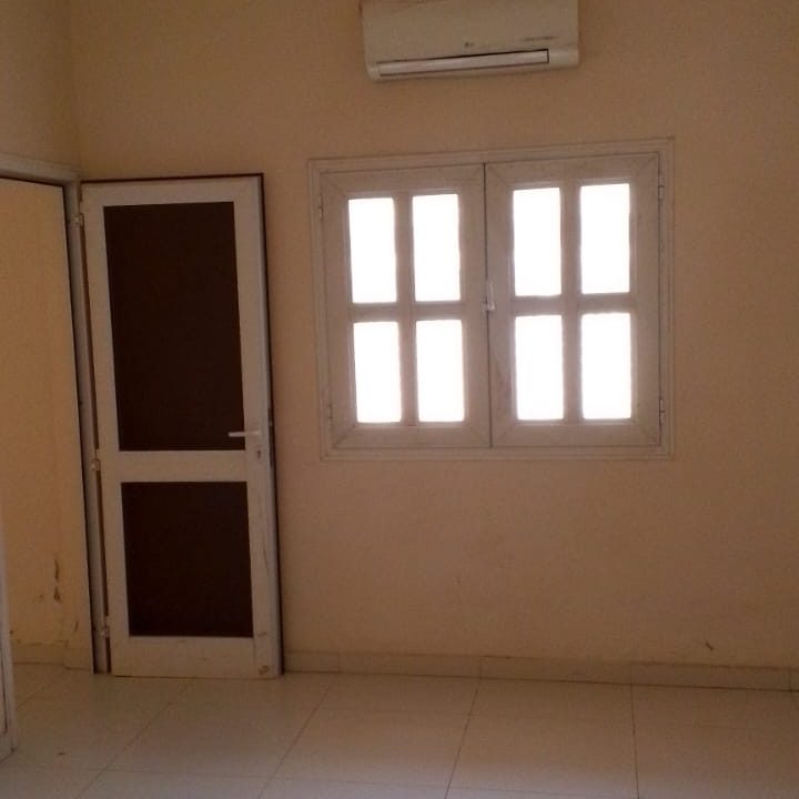 Appart à louer à mbour 04