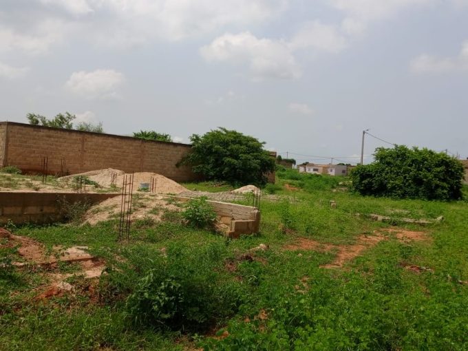Terrain de 450 mètres carrés à vendre à Sindia Sénégal