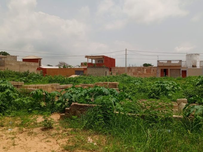 Terrain de 600 mètres carrés à vendre à Gandigal Sénégal