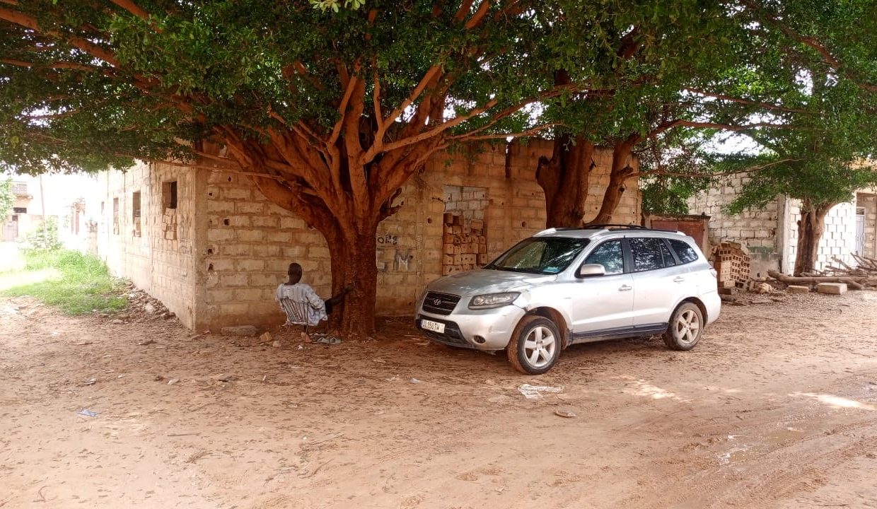 Terrain 300m2 à Gd mbour1 02